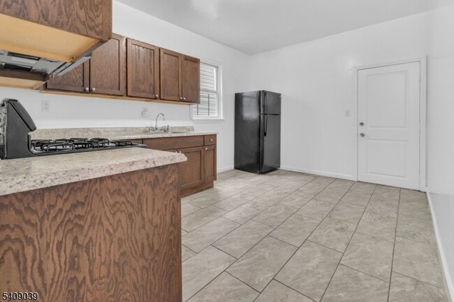 Building Photo - 54 3rd St