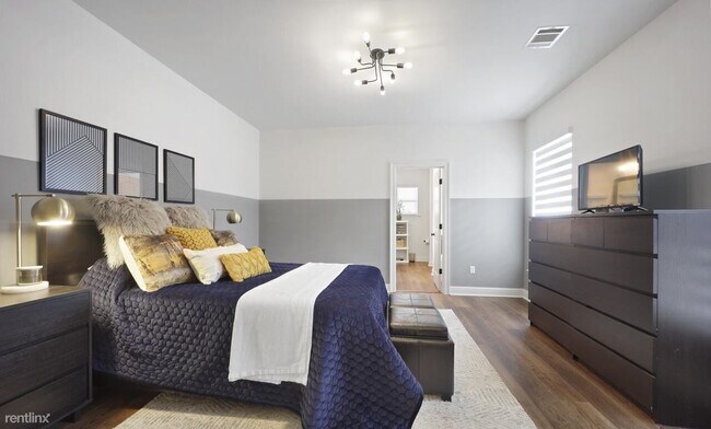 Building Photo - 1 br, 2 bath Condo - 17831 Beech Ridge Ave