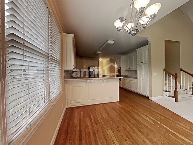 Building Photo - 4850 Duncans Lake Dr NE
