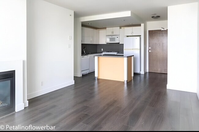 Photo du bâtiment - 155 1st St W