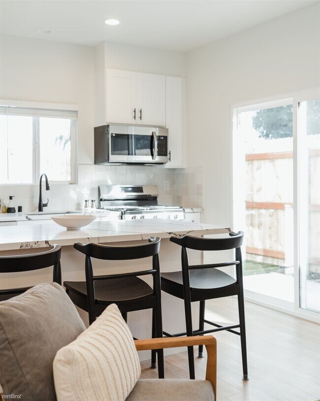 Foto del edificio - 4 br, 2 bath House - 6214 Pembroke Drive