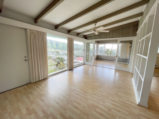 Foto del edificio - N116ach (REOM)