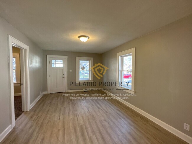 Building Photo - MOVE IN SPECIAL!! Beautiful Home Near Litt...