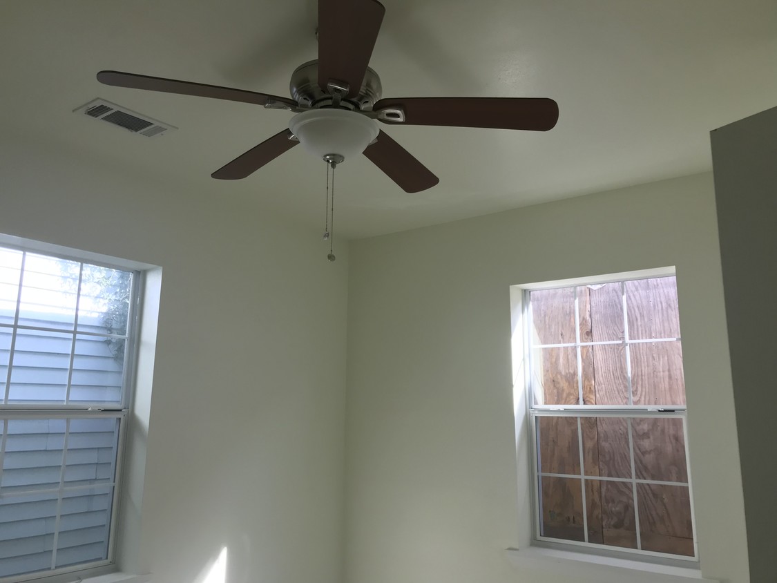 Foto principal - 1710 N Roman St