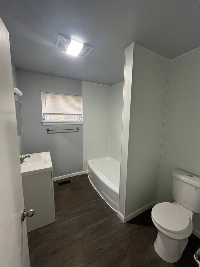 Foto del edificio - 18 Rosemont Dr