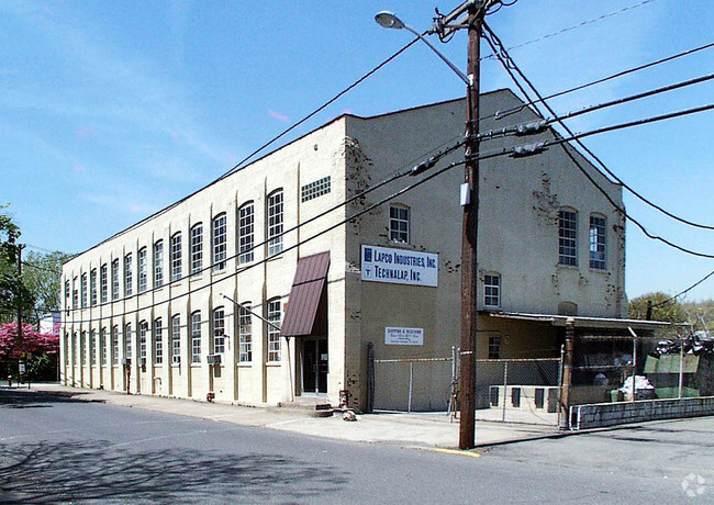 Alternate Building View - 1 John St