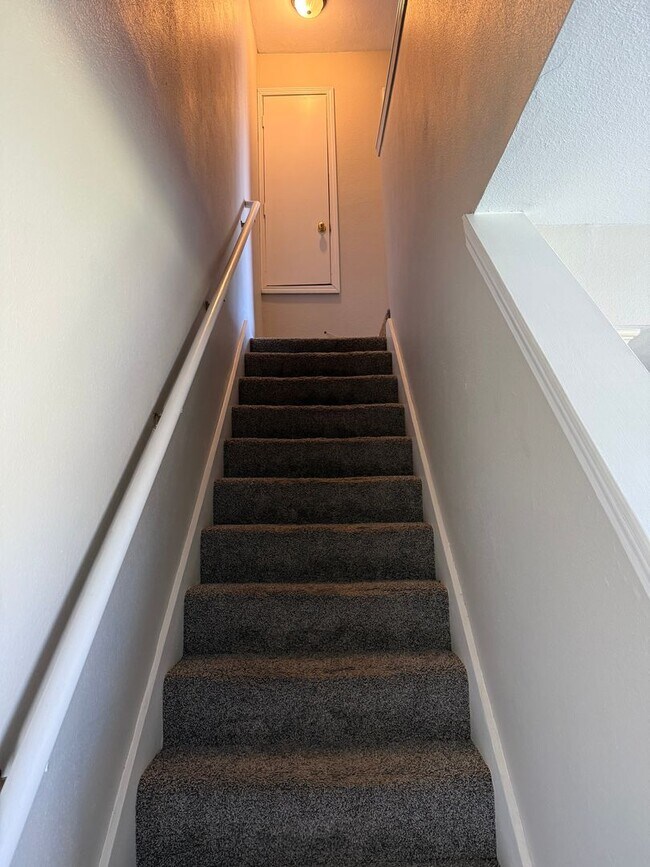 Foto del edificio - 3 Bed 3 Bath Move in Ready Newly Renovated