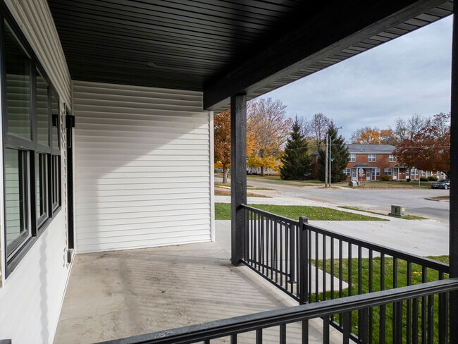 Building Photo - 1305 W 19th St