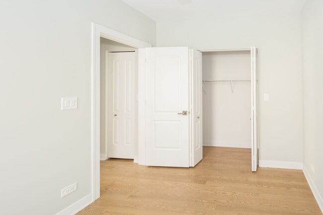 Foto del edificio - 4837 N Wolcott Ave