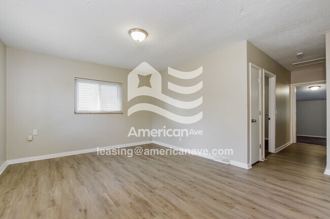Foto del edificio - 8921 Cherry St