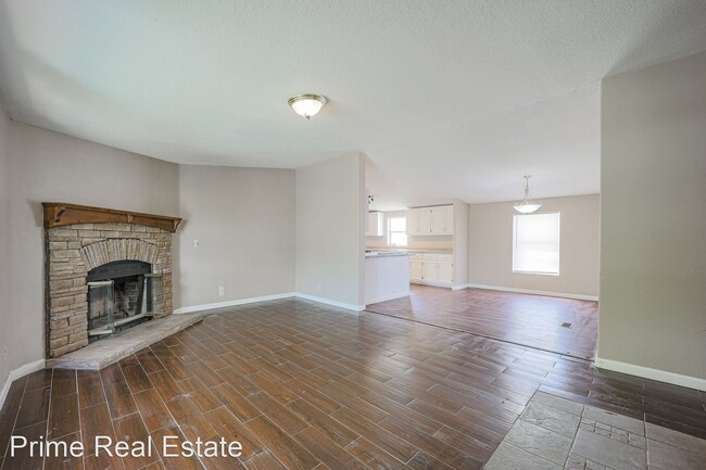 Building Photo - 4 br, 2 bath House - 216 N 356th Dr