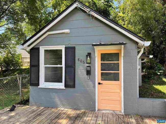 Building Photo - 804 Hinton Ave