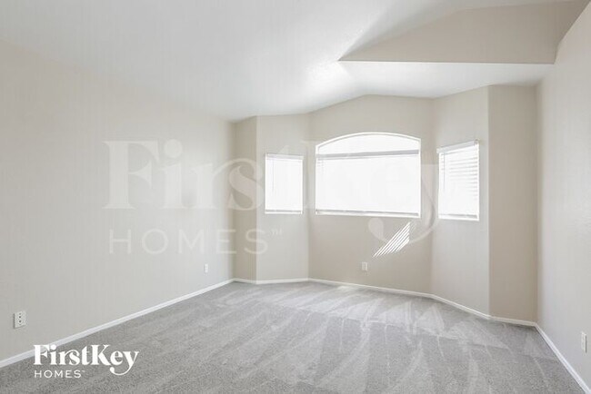 Building Photo - 6721 Rancho Santa Fe Dr