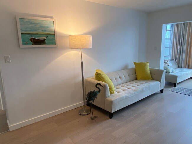 Foto del edificio - 100 Waverly Way