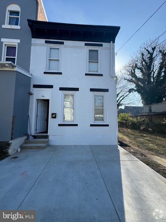 Building Photo - 50 E Bringhurst St