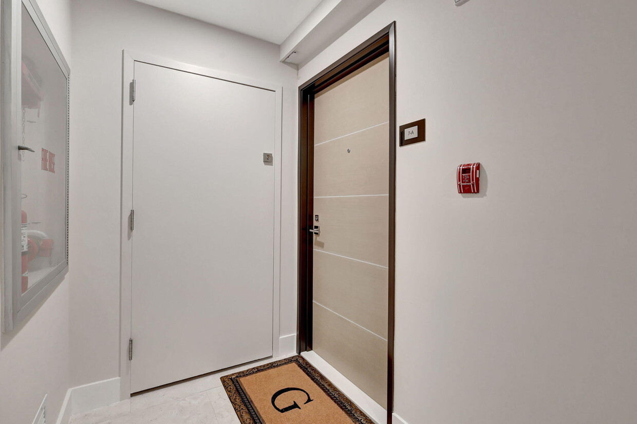 Foto principal - 5460 N Ocean Dr