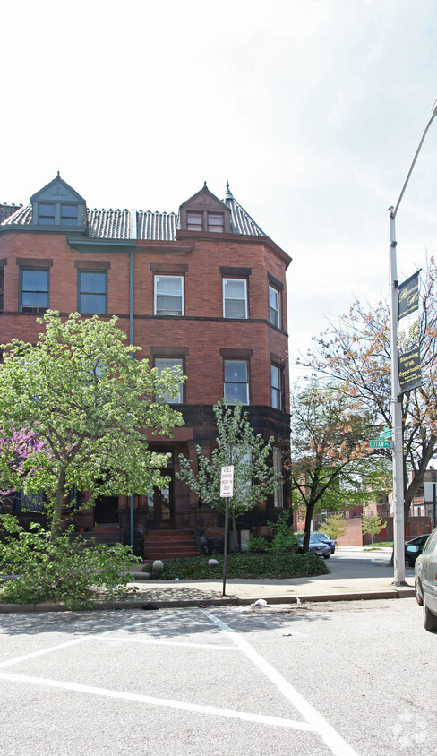 Building Photo - 2360 Eutaw Pl