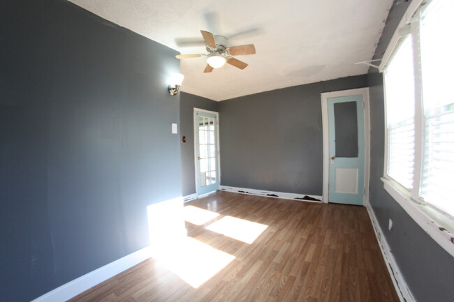 Bedroom1-1 - 2314 Howey Rd