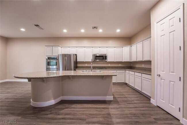 Foto del edificio - 7744 White Ginger Ave