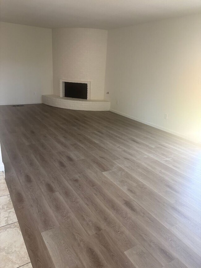 Foto del edificio - Updated 3 bed 2 bath home in Ceres