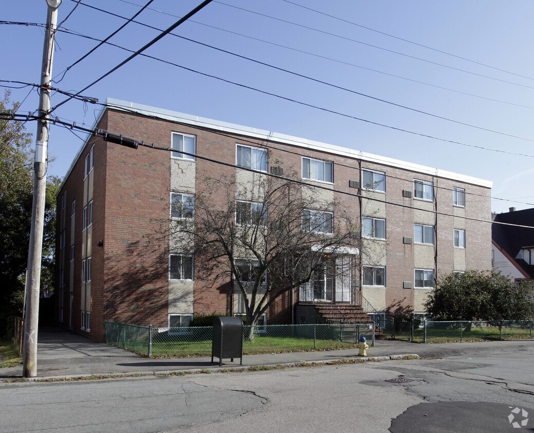 Building Photo - 33-37 Brooks Ave