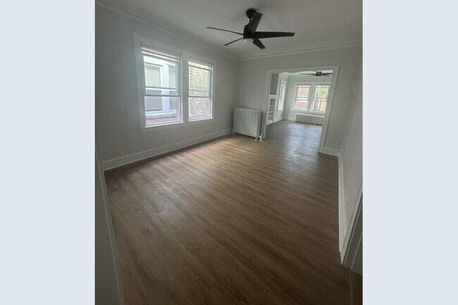 Foto del edificio - 3233 W Warner Ave