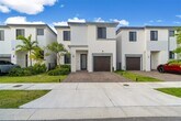 Foto principal - 15737 SW 136th Terrace