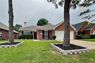 Building Photo - 3607 Kennedy Dr