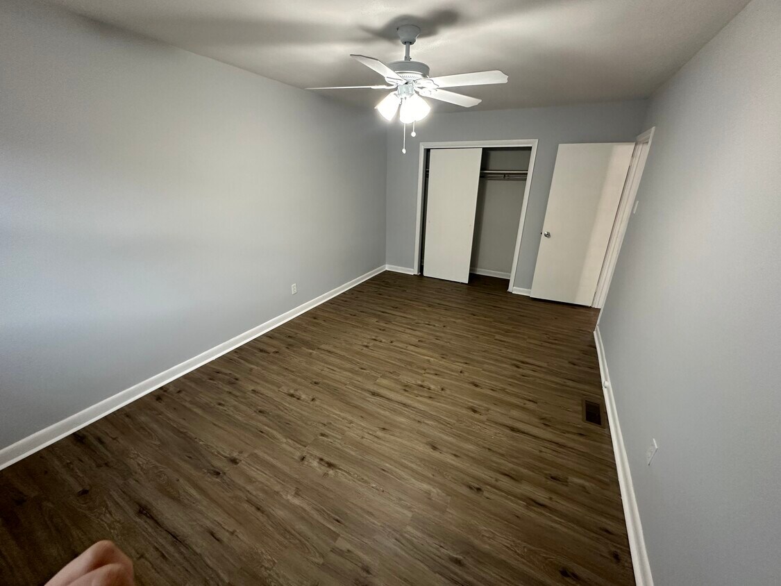 Foto principal - 8124 Ferndale St