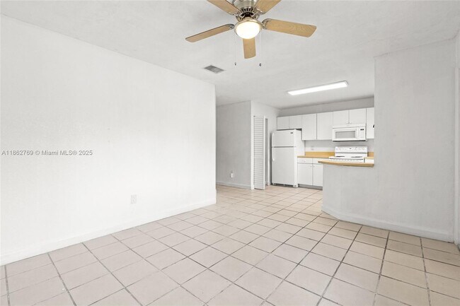 Foto del edificio - 28214 SW 143rd Ct