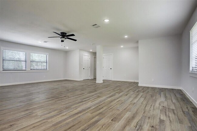 Foto del edificio - 101 Tanglewood Dr