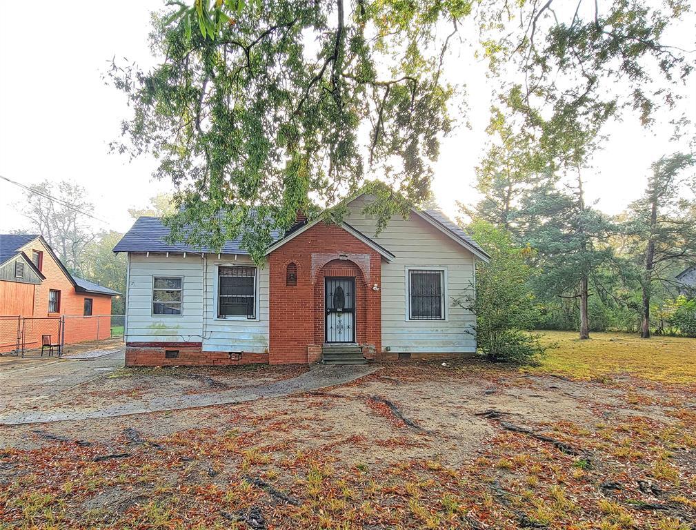 Foto principal - 3715 Whiting Ave