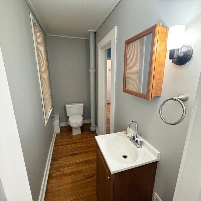 Foto del edificio - Spacious 4 Bedroom in Heritage Hill!