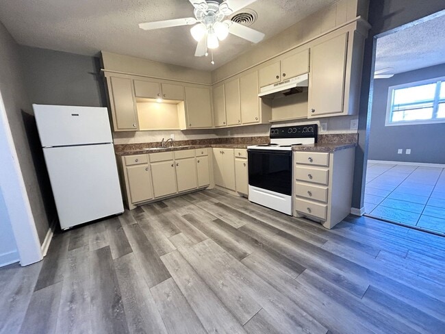 Building Photo - 5533 34th St