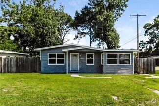 Building Photo - 4601 W Paxton Ave