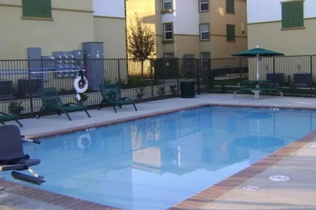 Building Photo - Santa Fe Apartments
