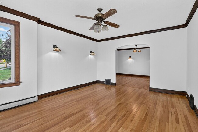 Foto del edificio - 708 McCarthy Rd