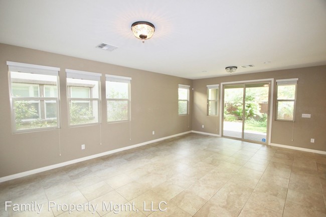 Building Photo - 10609 Country Knoll Way