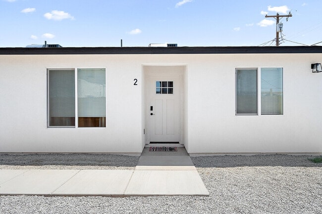 Building Photo - 3850 S 18th St