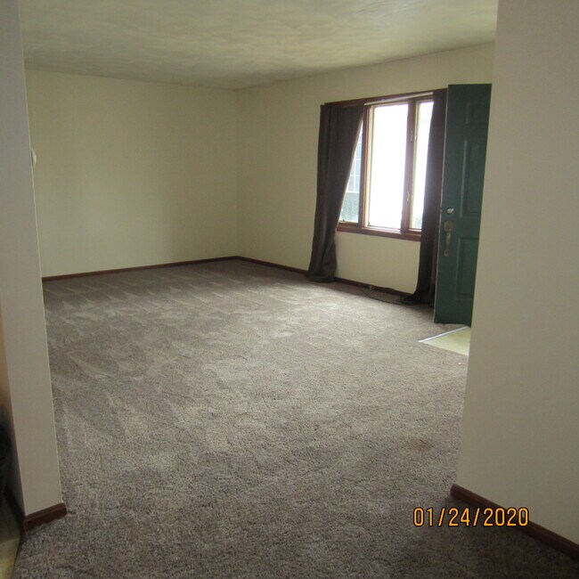 Building Photo - 1103 Schrock Rd