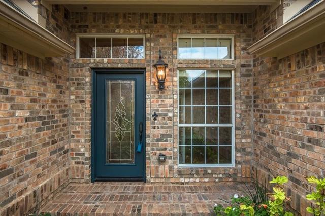 Building Photo - 725 Saxon Trail