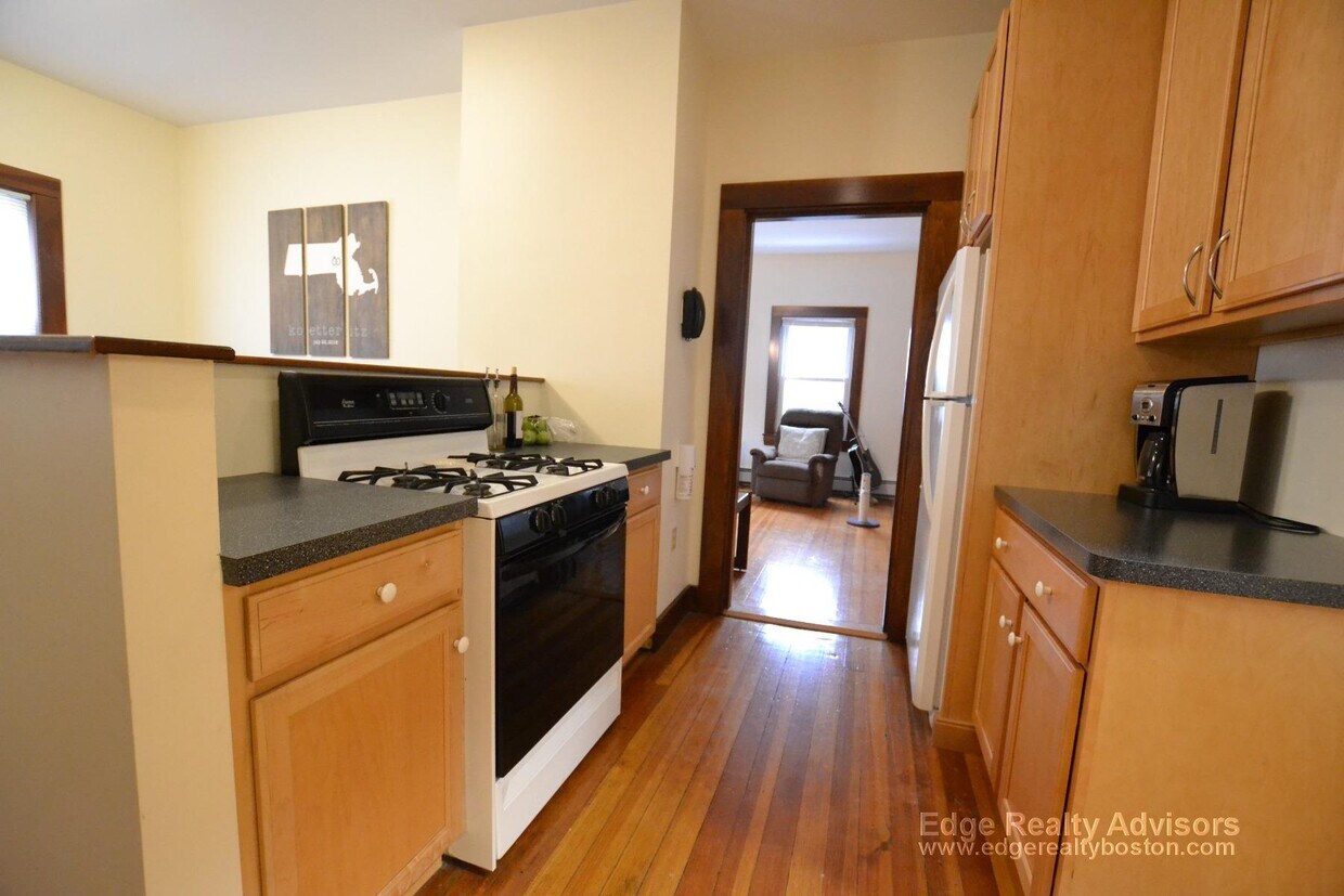 42 Lincoln St Unit 2, Boston, MA 02135 42 Lincoln St Boston, MA