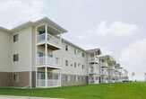 3 Bed / 2 Bath 1356 sq ft 2nd/3rd Floor Pet Fri...