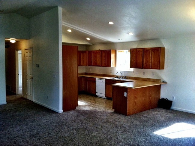 Building Photo - 6756 S Albion Way