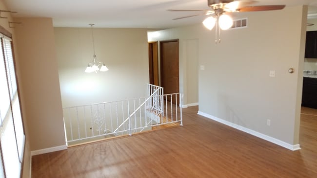 Building Photo - 201 Magnolia Dr