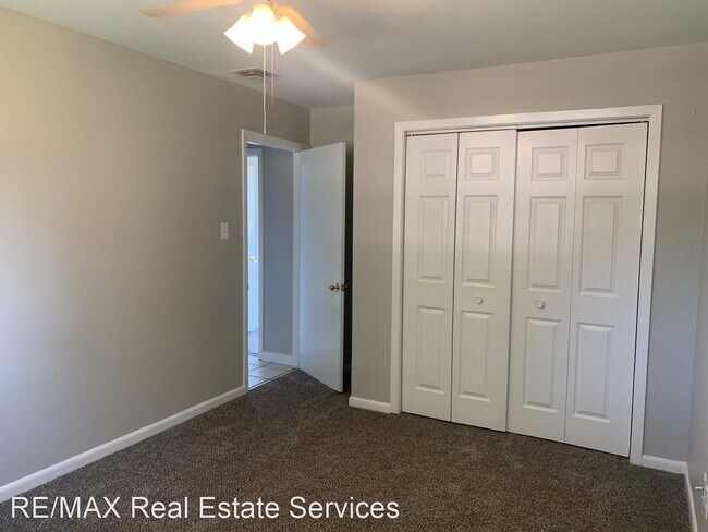 Building Photo - 3 br, 1.5 bath House - 3015 Norman Circle