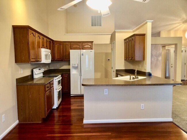 Building Photo - Beautiful 3 Bedroom, 2 Bath Ranch Home in ...