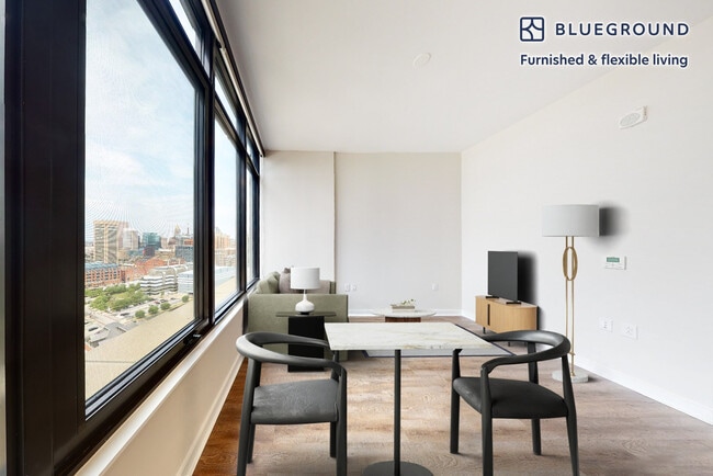 Building Photo - 555 President St