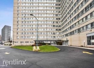 Foto del edificio - 1 br, 2 bath House - 8900 E Jefferson Ave