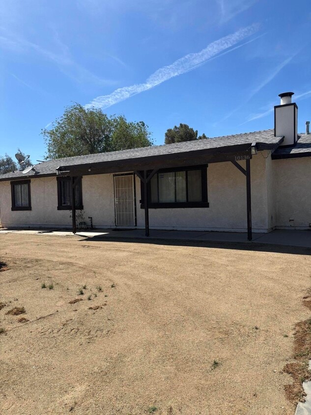 Primary Photo - 10136 E Ave Q-10